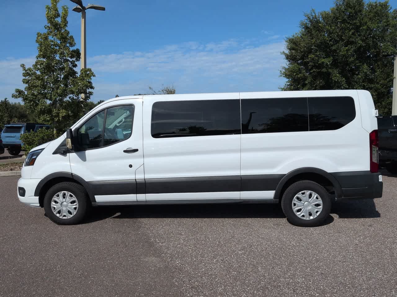 Used 2023 Ford Transit 350 XLT RWD image 3
