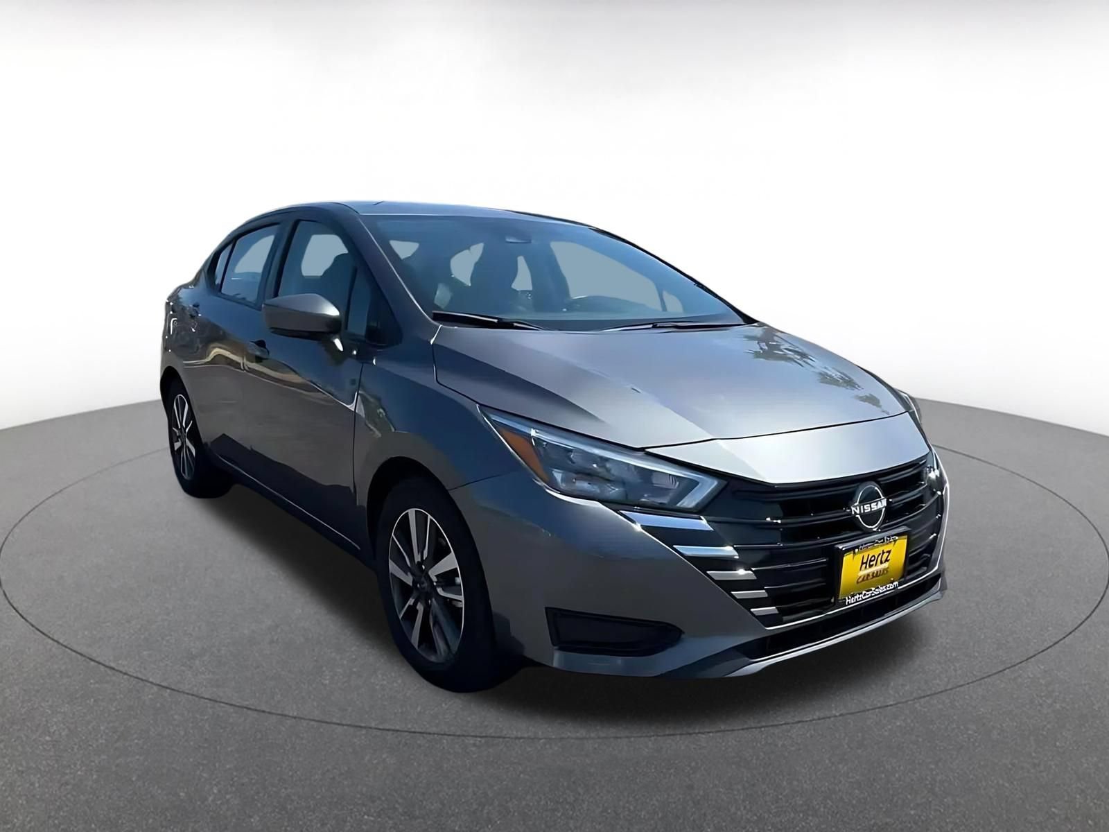 Used 2025 Nissan Versa SV FWD image 3