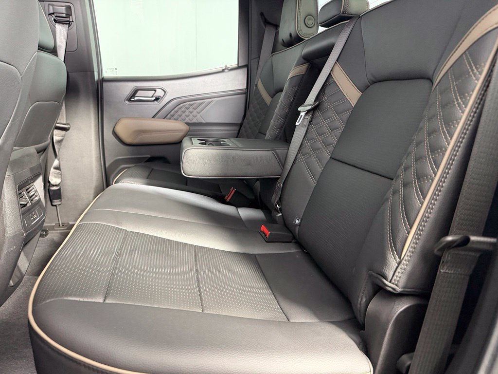Used 2024 GMC Canyon Denali AWD/4WD image 27