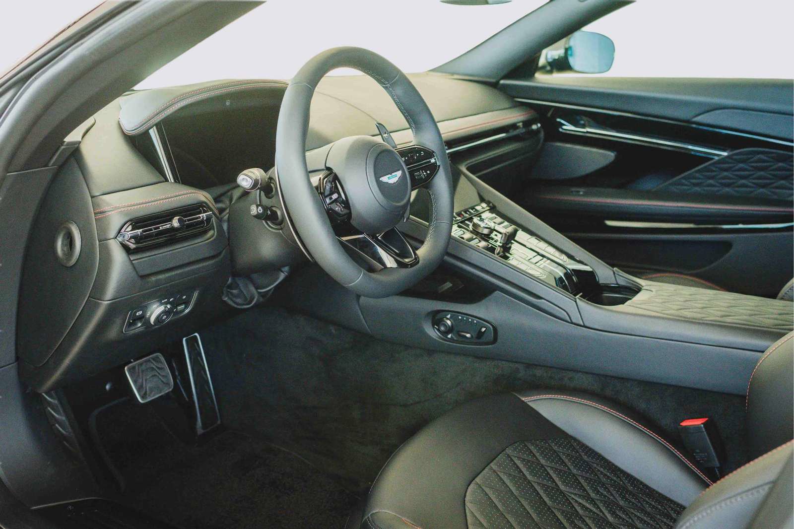 New 2025 Aston Martin DB12 Coupe image 35