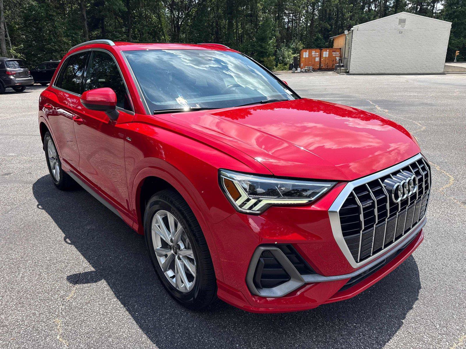 Used 2022 Audi Q3 2.0T Premium Plus w/ Premium Plus Package AWD/4WD image 4