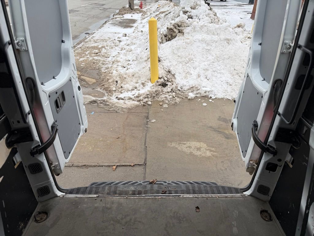 Used 2011 Mercedes-Benz Sprinter 2500 image 11