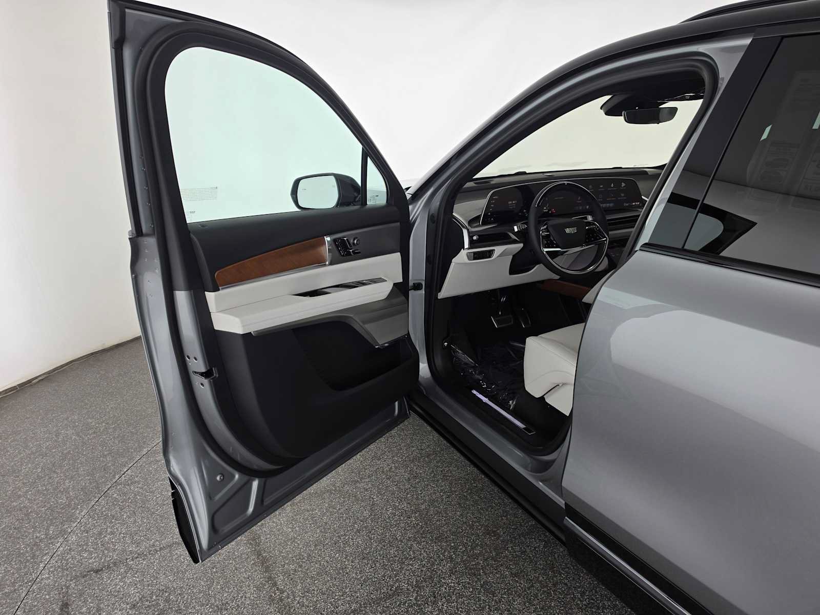 New 2027 Cadillac Vistiq Sport AWD/4WD image 21