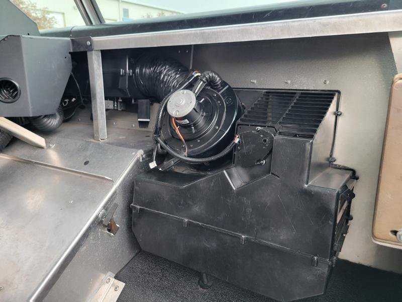 Used 2016 Ford E-350 and Econoline 350 Super Duty w/ A/C Prep Package RWD image 42