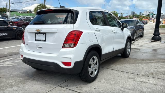 Used 2017 Chevrolet Trax LS w/ LPO, Cargo Package FWD image 14