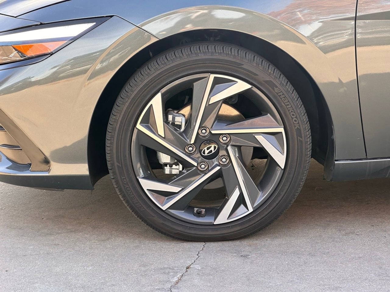 Certified 2024 Hyundai Elantra Limited image 12