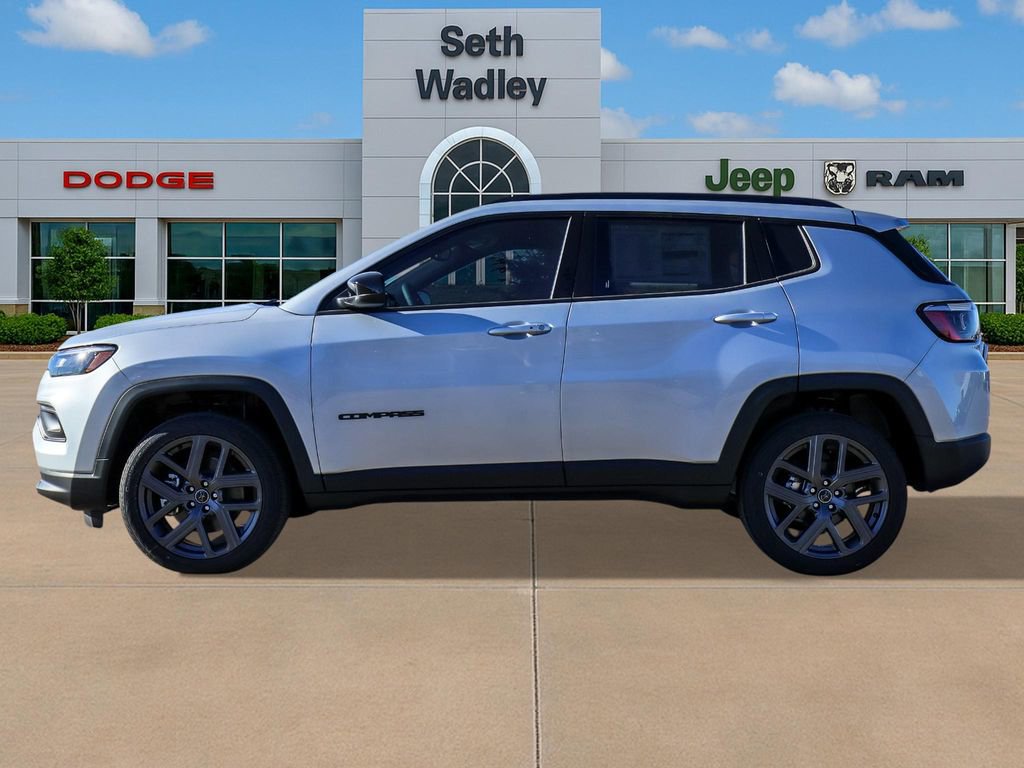 New 2026 Jeep Compass Latitude AWD/4WD image 4