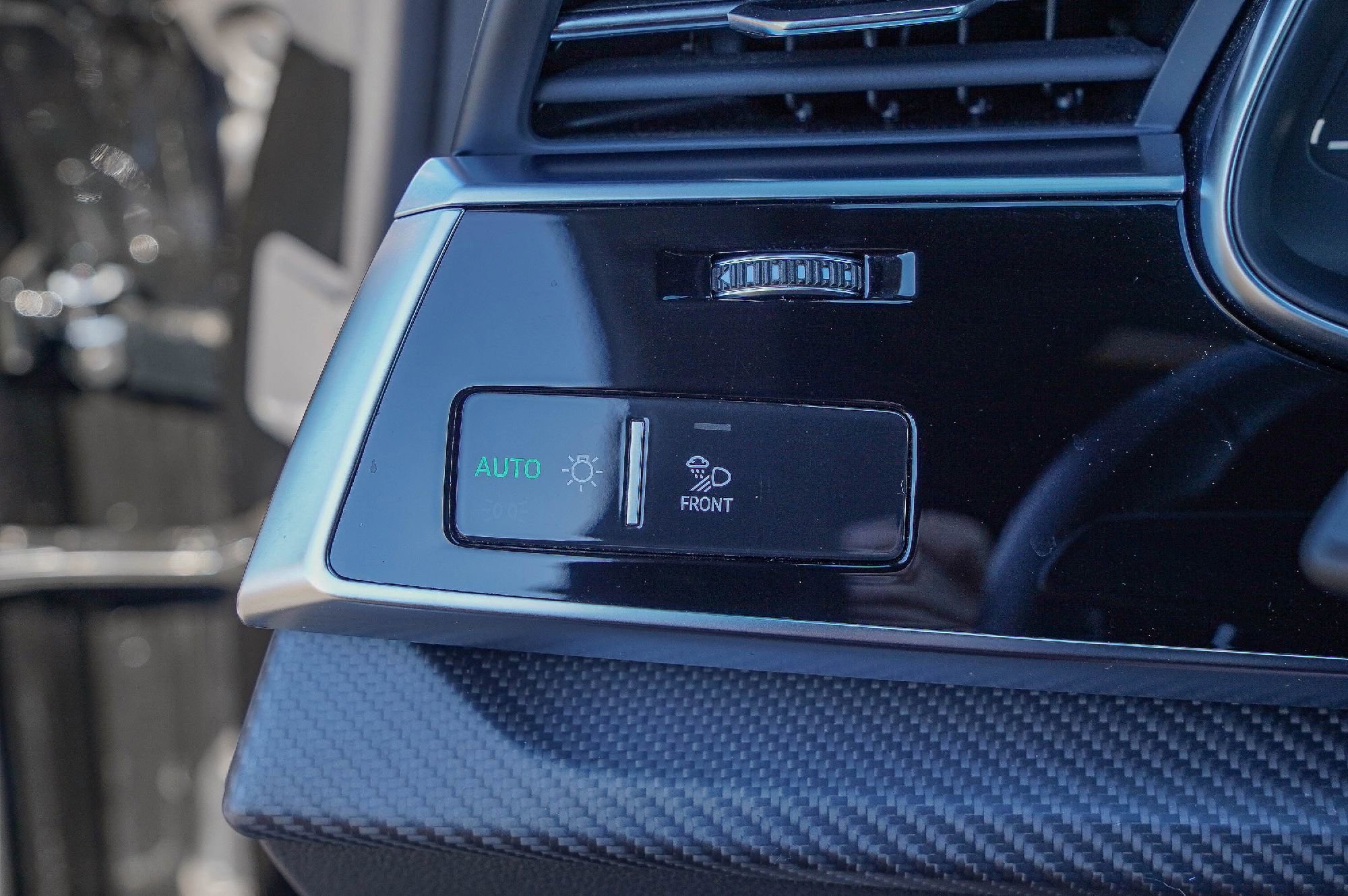 Certified 2023 Audi RS Q8 w/ Black Optic Package image 20