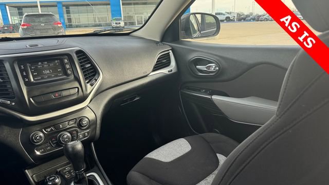 Used 2014 Jeep Cherokee Latitude w/ Comfort/Convenience Group image 16