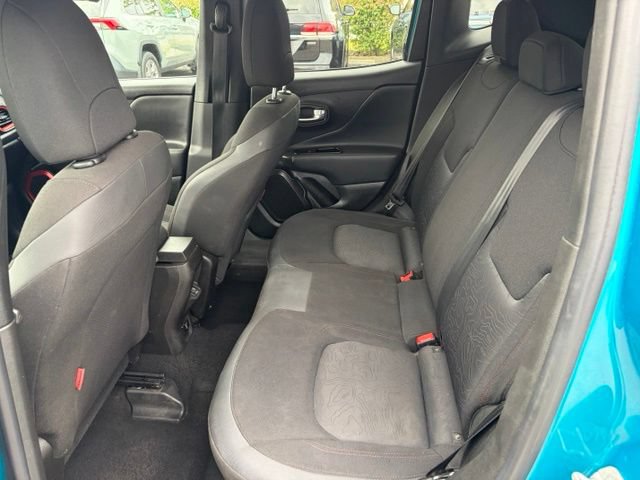 Used 2020 Jeep Renegade Trailhawk w/ Cold Weather Group AWD/4WD image 25