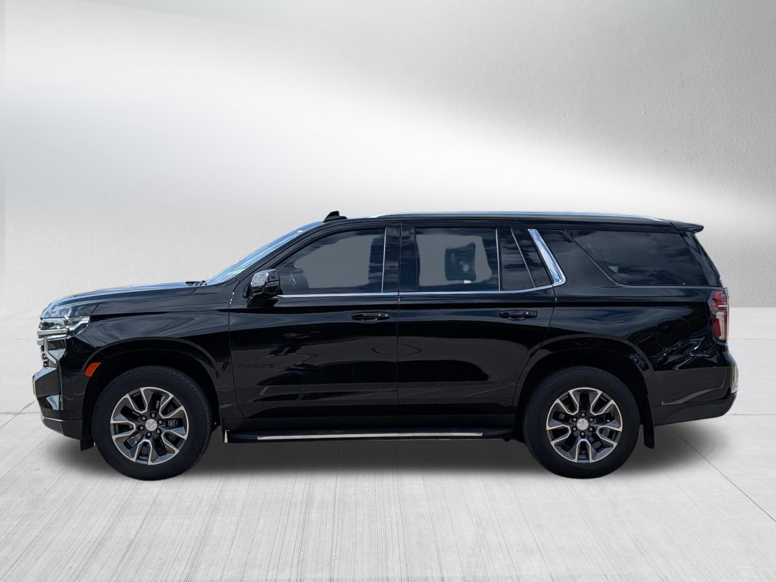 Used 2022 Chevrolet Tahoe LT w/ Luxury Package AWD/4WD image 4
