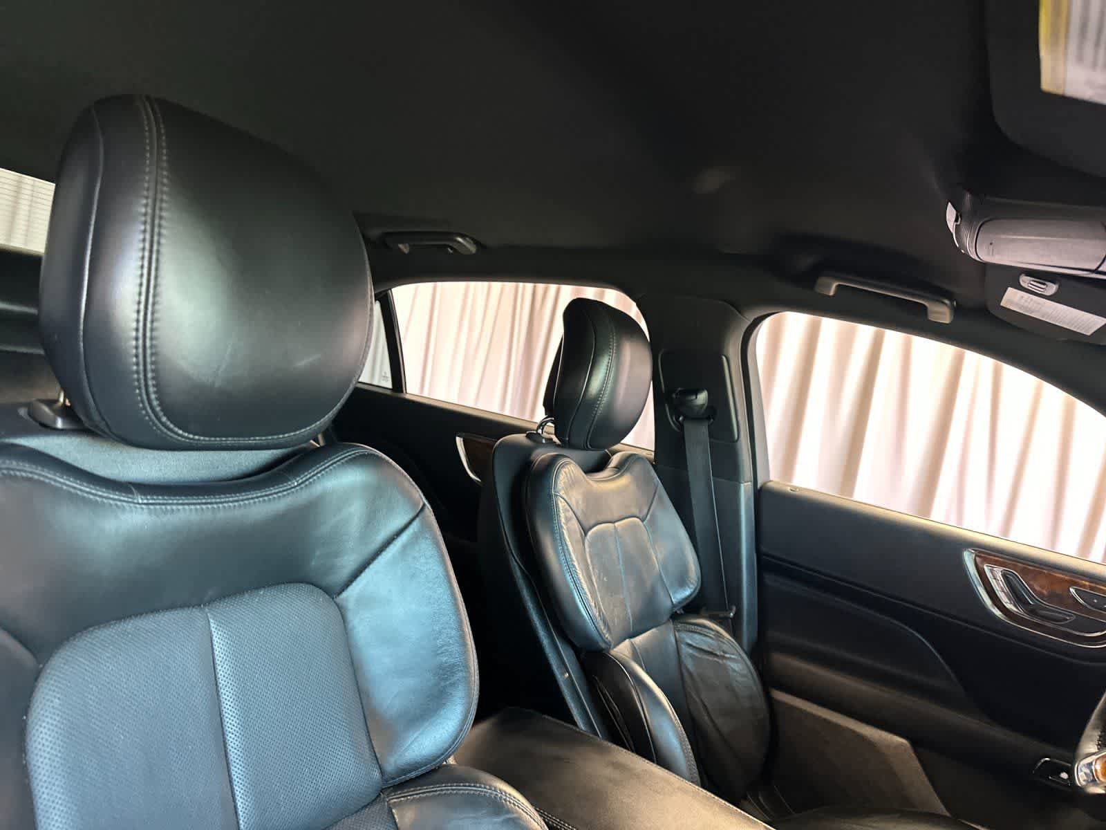 Used 2017 Lincoln Continental Select FWD image 17