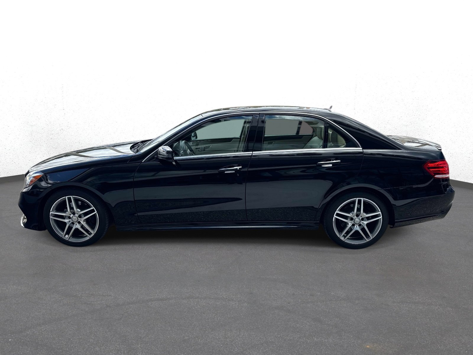 Used 2014 Mercedes-Benz E 350 Sedan image 6