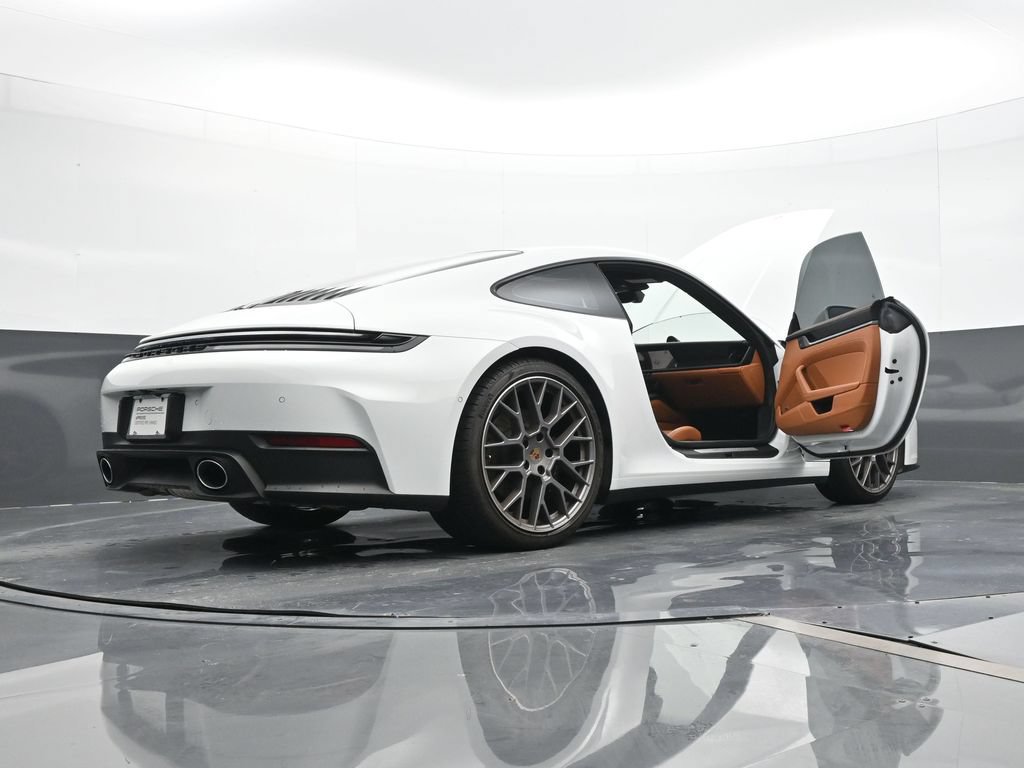 Certified 2025 Porsche 911 Carrera RWD image 23