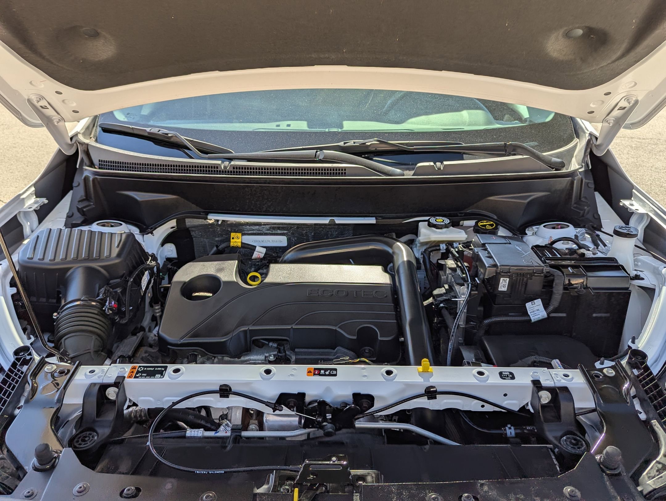 Used 2024 GMC Terrain SLE image 32