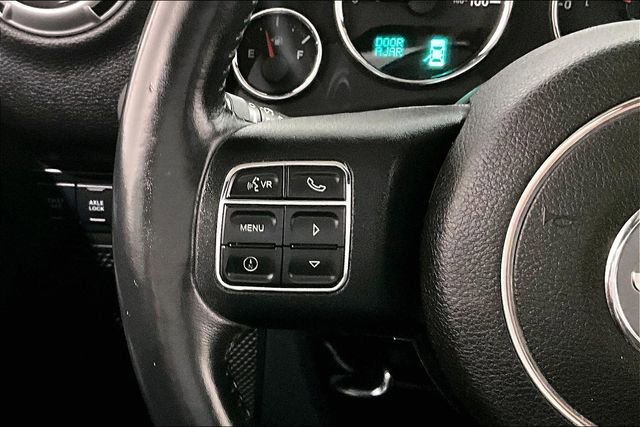 Used 2016 Jeep Wrangler Unlimited Rubicon w/ Connectivity Group image 11