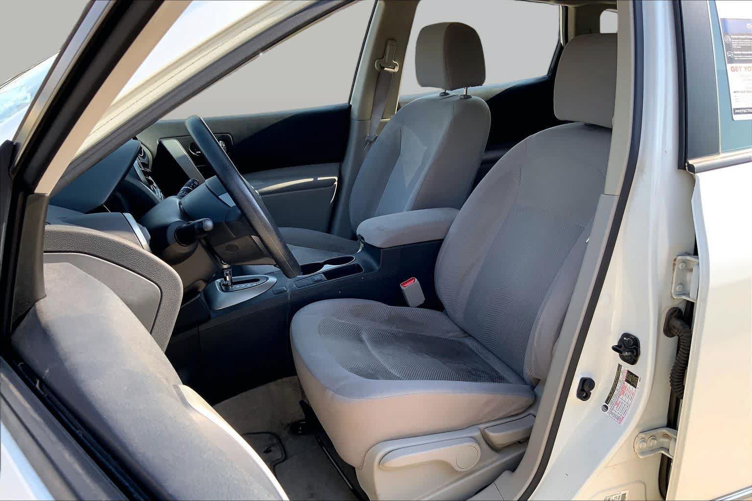 Used 2013 Nissan Rogue S FWD image 8