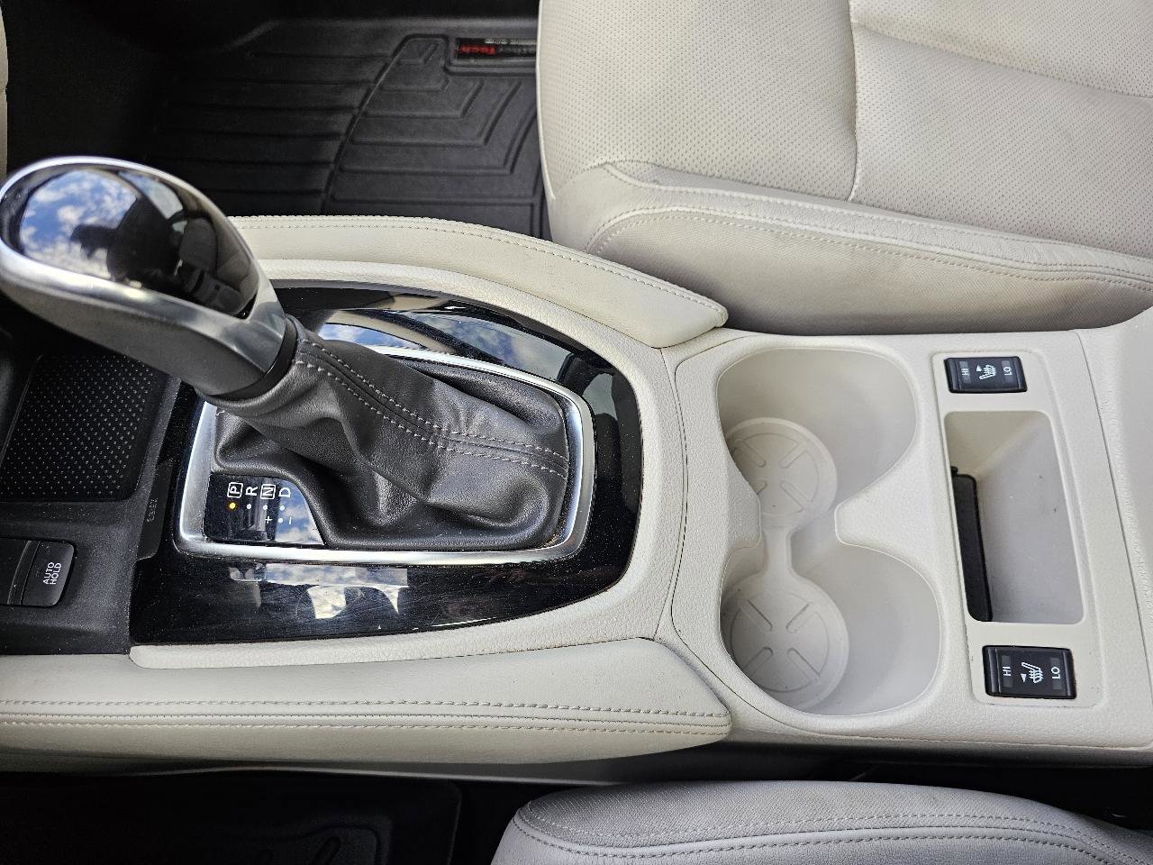 Used 2019 Nissan Rogue Sport SL w/ Premium Package image 60