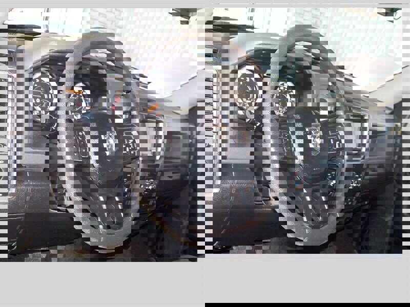 Used 2018 RAM 2500 Tradesman w/ Chrome Appearance Group image 8