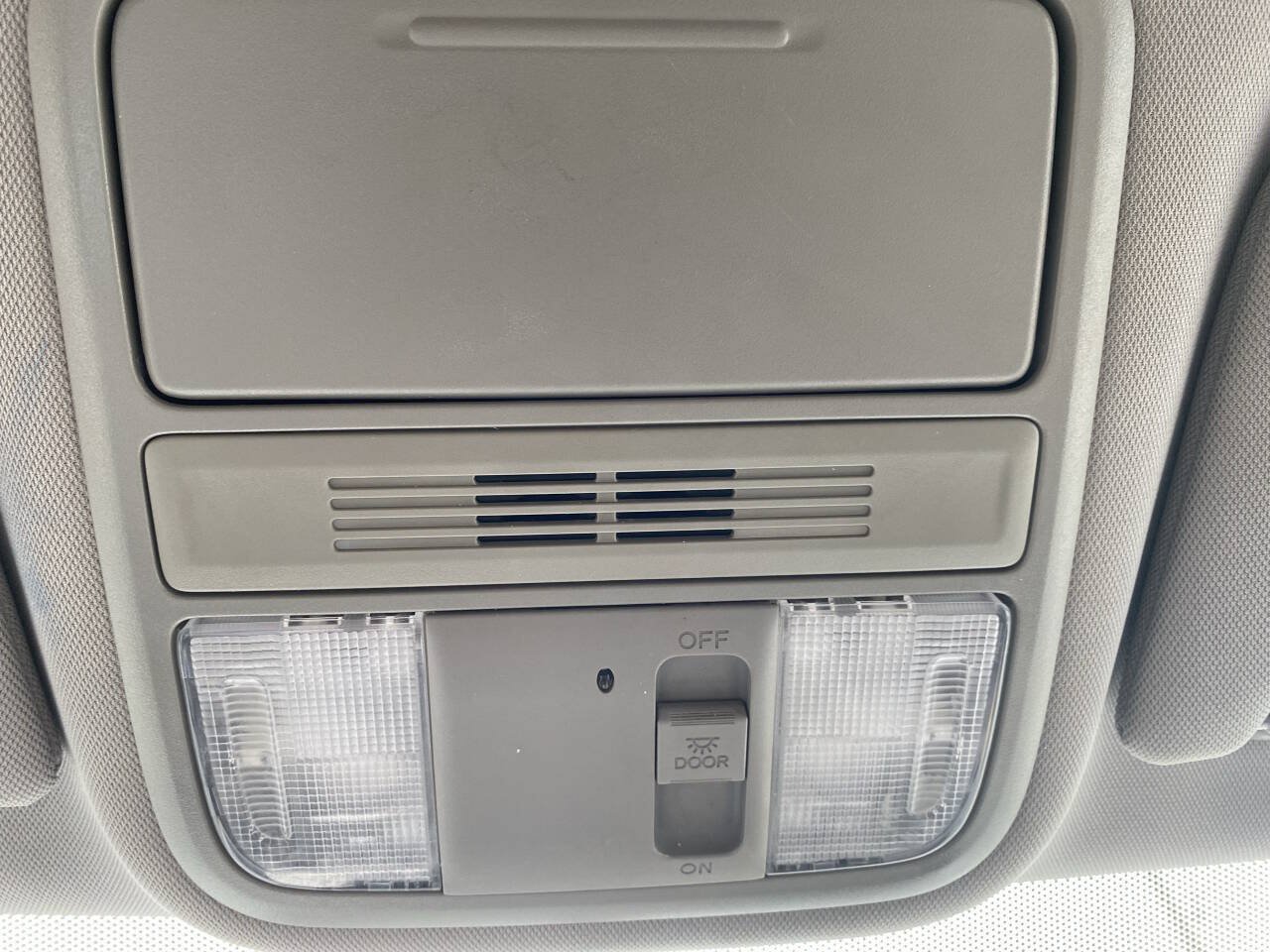 Used 2016 Honda Odyssey LX image 31