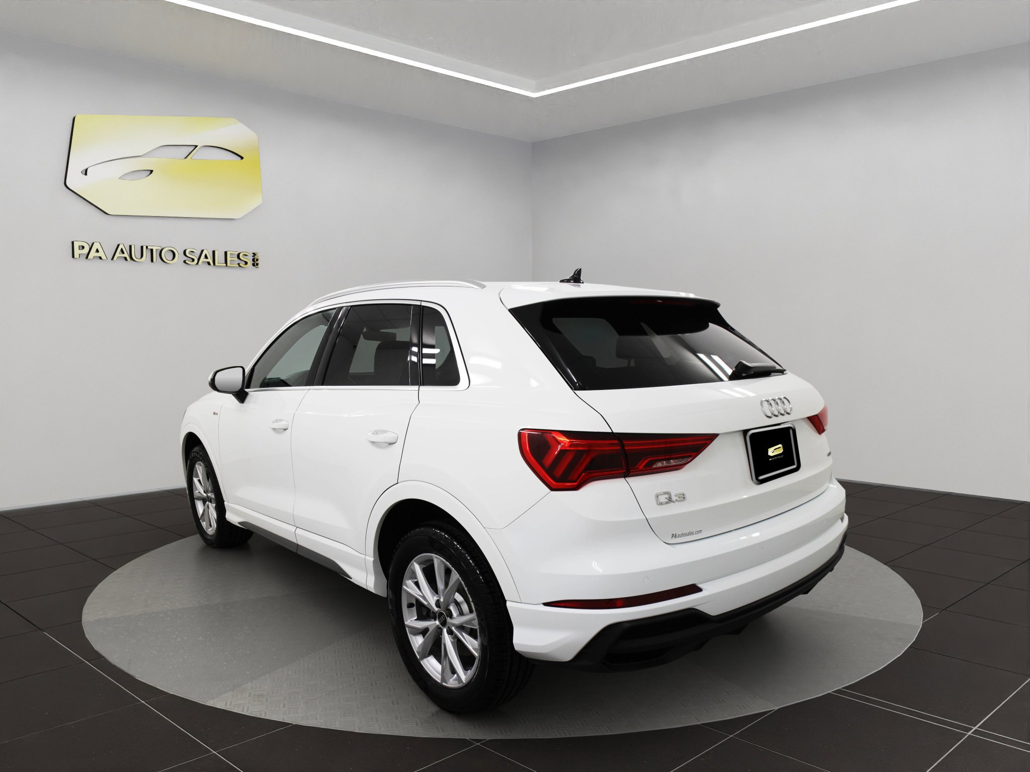Used 2023 Audi Q3 2.0T Premium image 5