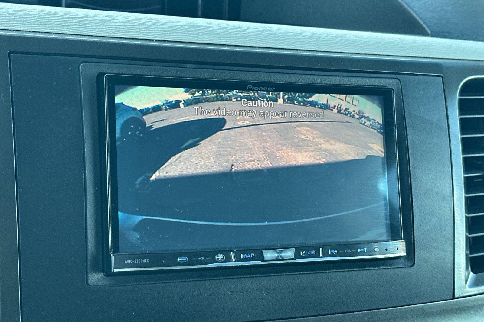 Used 2014 Toyota Sienna SE FWD image 21