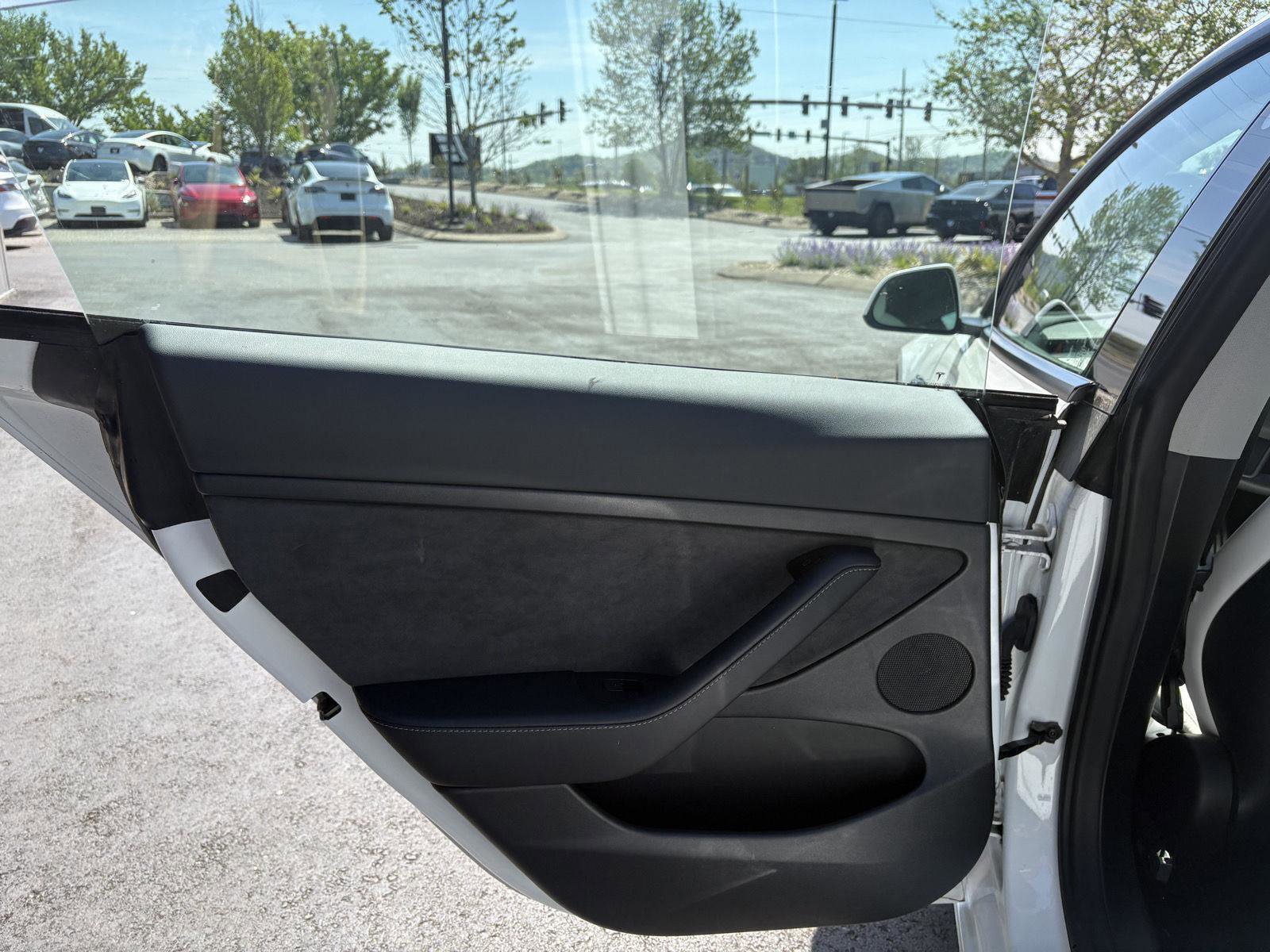 Used 2023 Tesla Model 3 Performance image 10