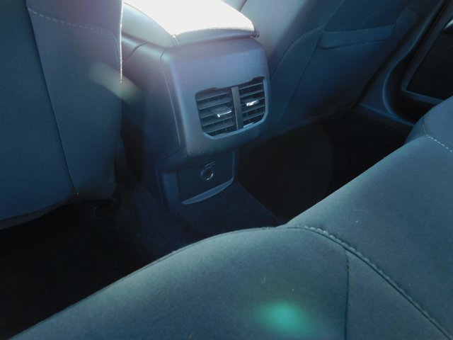 Used 2020 Ford Fusion SE image 21