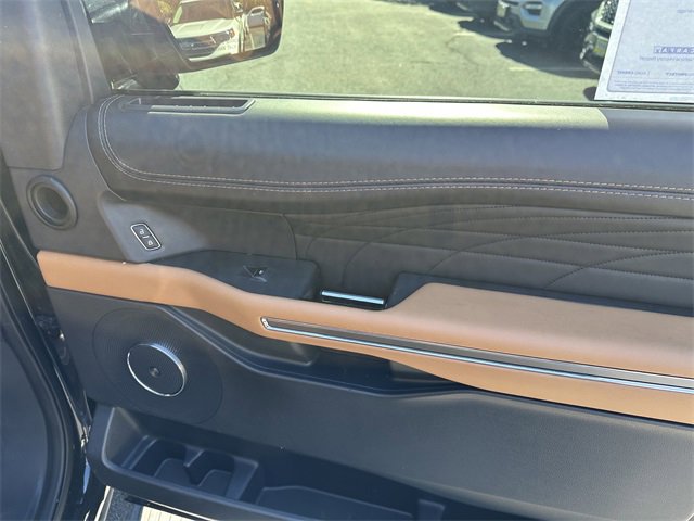 Certified 2022 Ford Expedition Max Platinum image 36