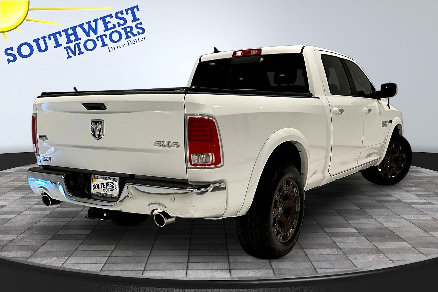 Used 2018 RAM 1500 Laramie w/ Convenience Group image 6