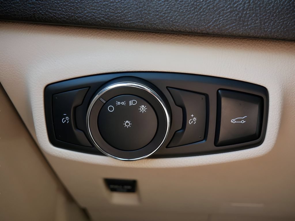 Used 2017 Lincoln MKC Select AWD/4WD image 16