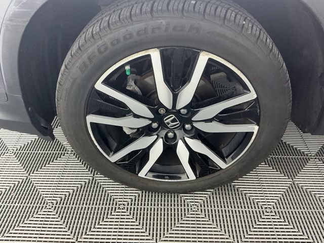 Used 2019 Honda Pilot Touring image 17