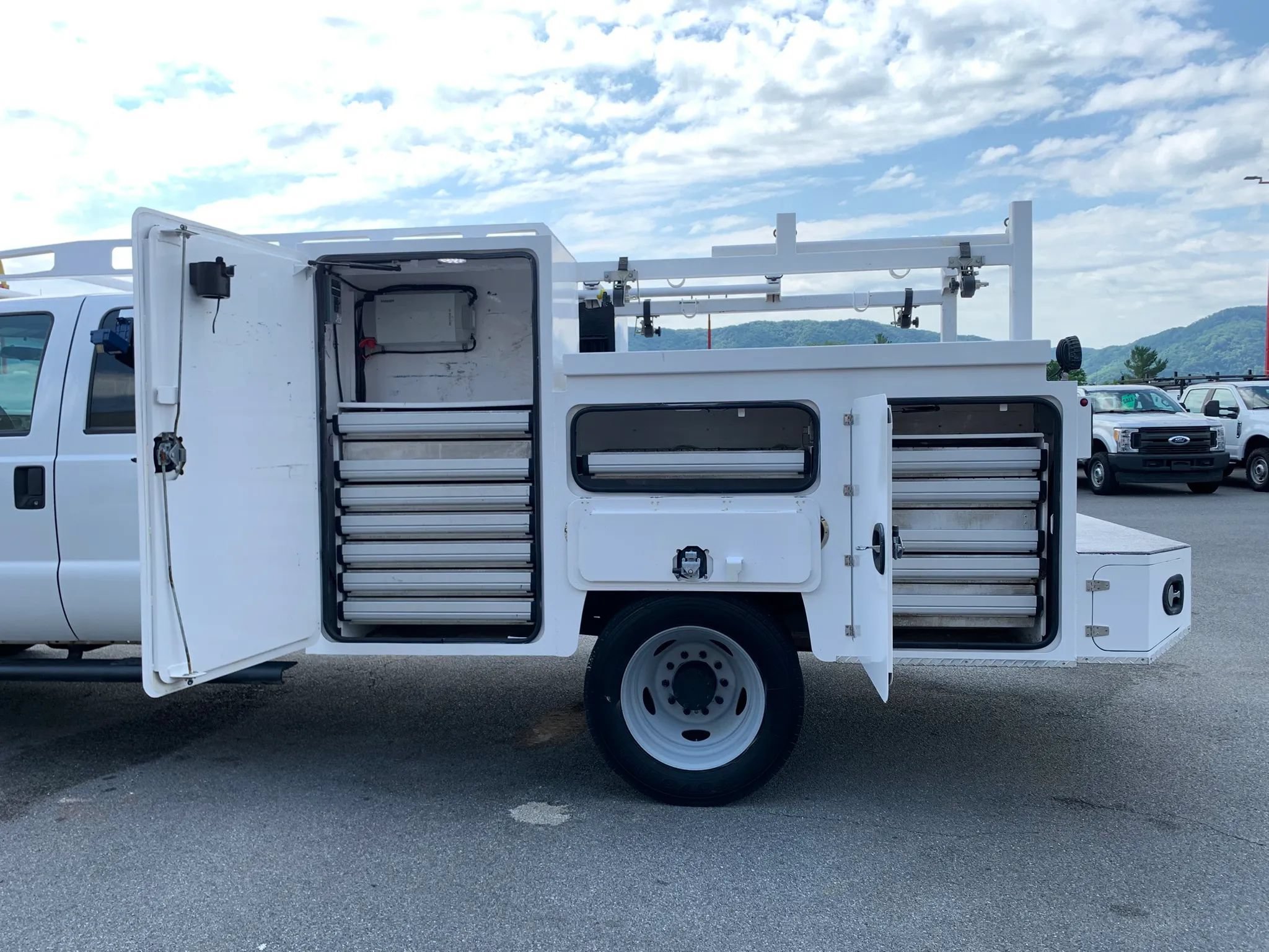 Used 2014 Ford F450 XL w/ Power Equipment Group AWD/4WD image 31