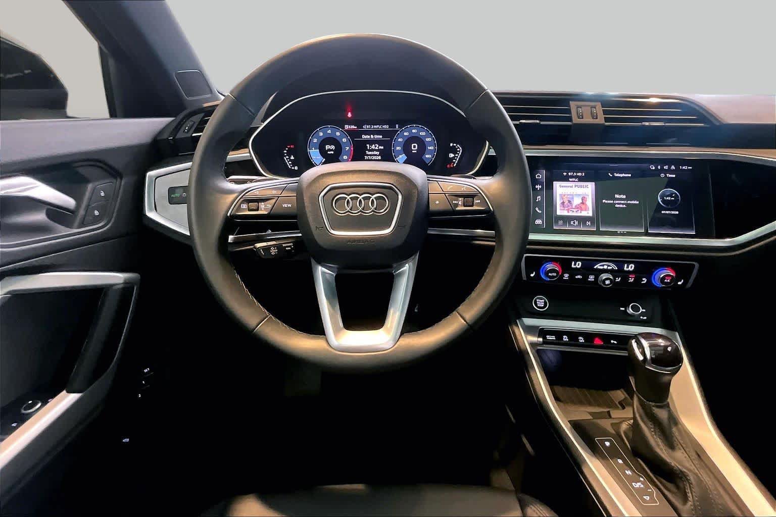 Certified 2025 Audi Q3 2.0T Premium w/ Convenience Package AWD/4WD image 6