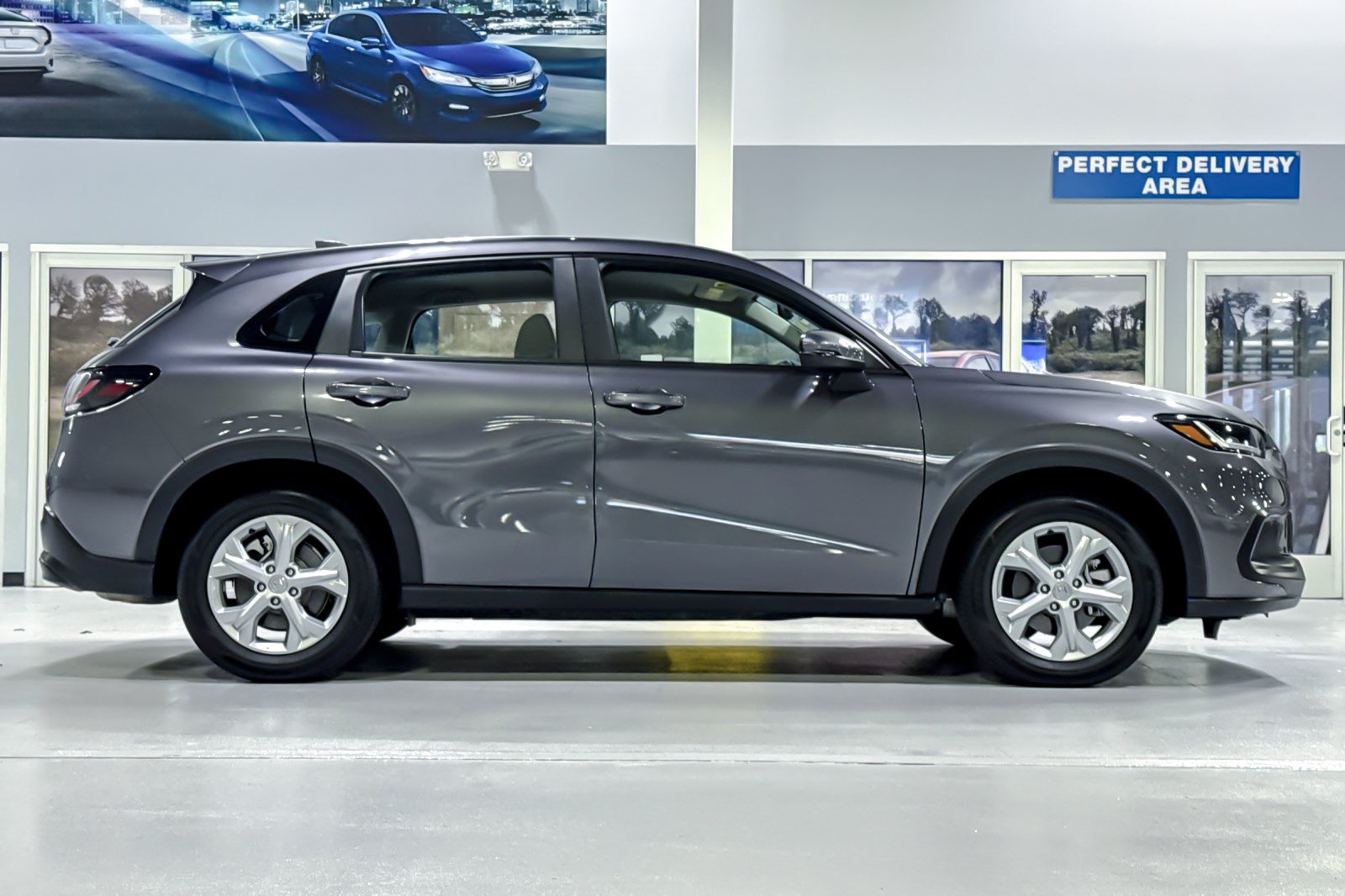 Used 2024 Honda HR-V LX image 8