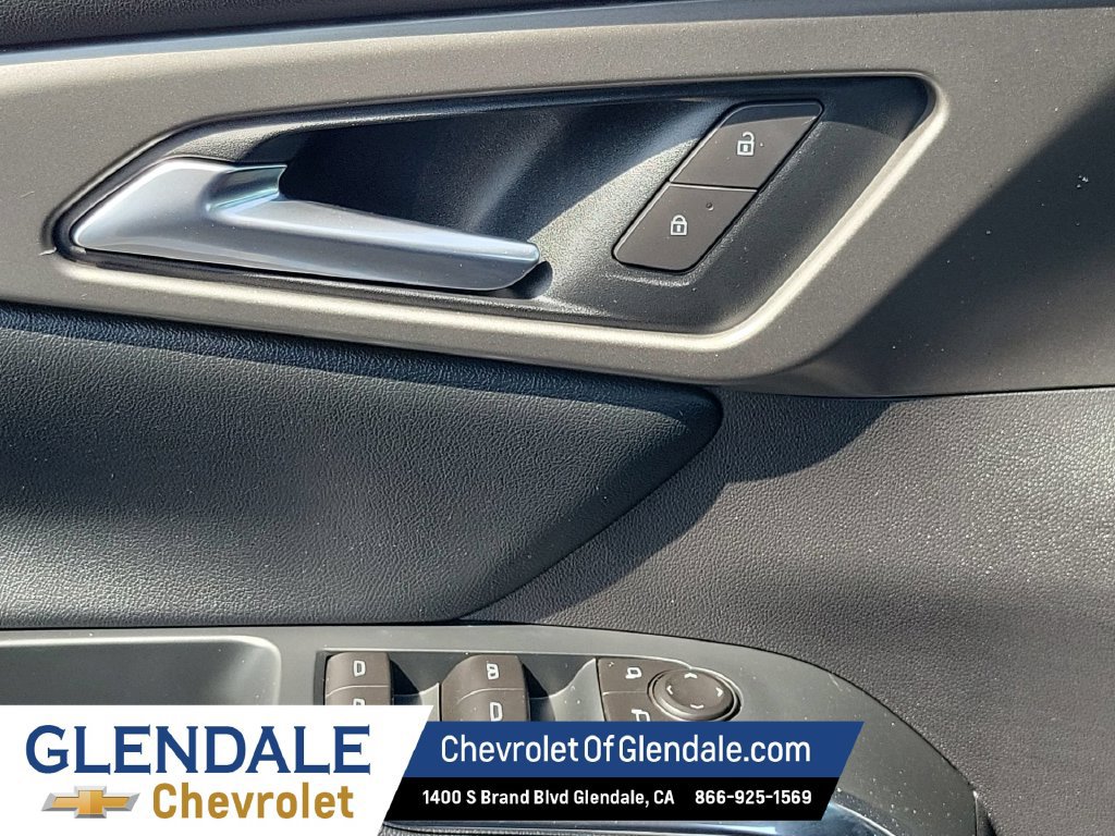 Used 2026 Chevrolet Traverse LT FWD image 23