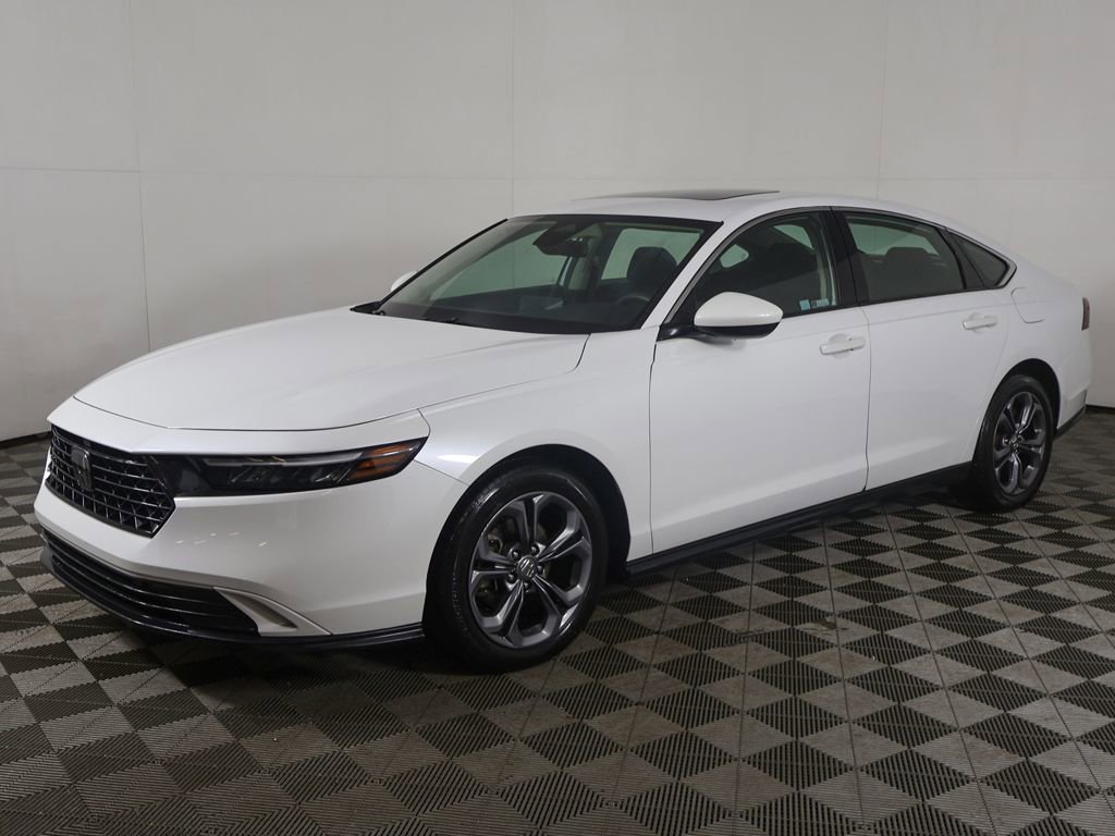 Used 2023 Honda Accord EX image 7