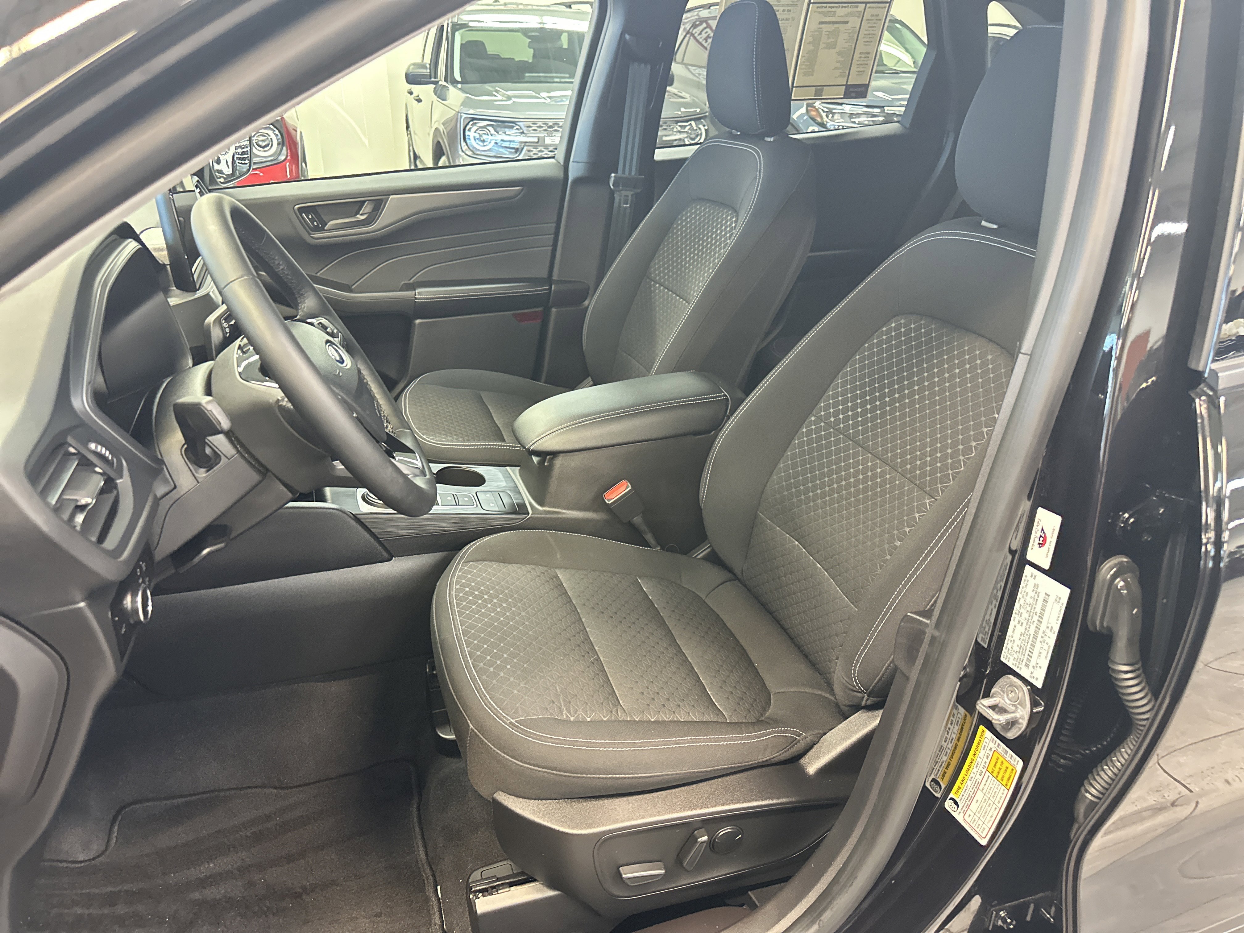 Used 2023 Ford Escape Active image 4