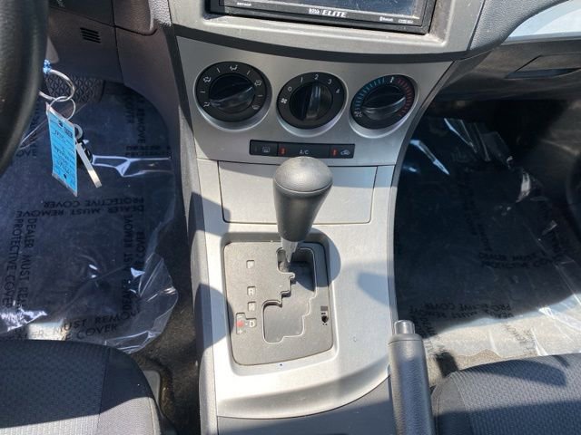 Used 2011 MAZDA MAZDA3 i Touring FWD image 15