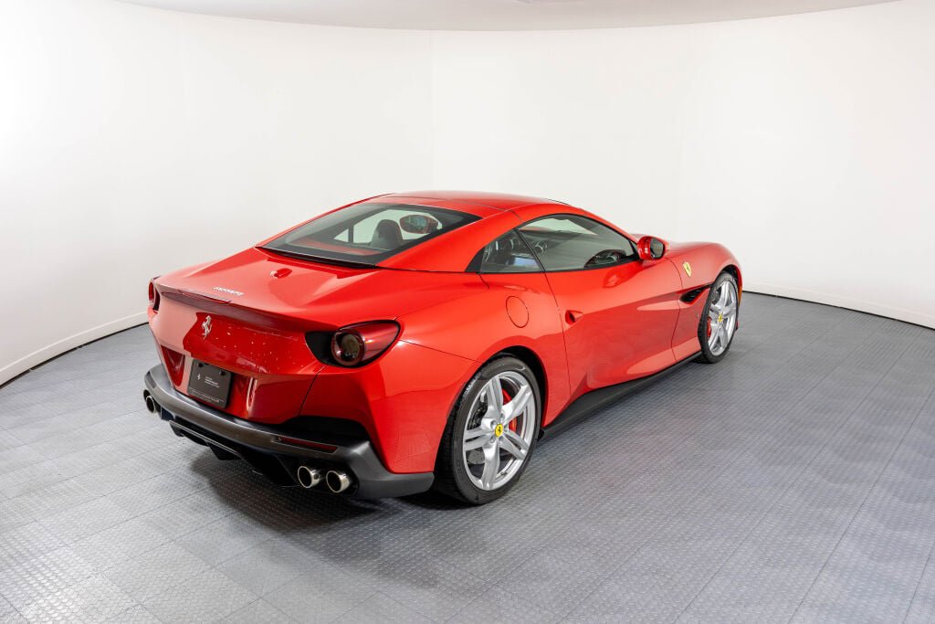 Certified 2020 Ferrari Portofino RWD image 2