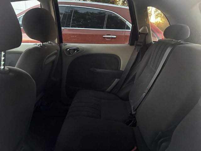 Used 2005 Chrysler PT Cruiser Touring FWD image 7