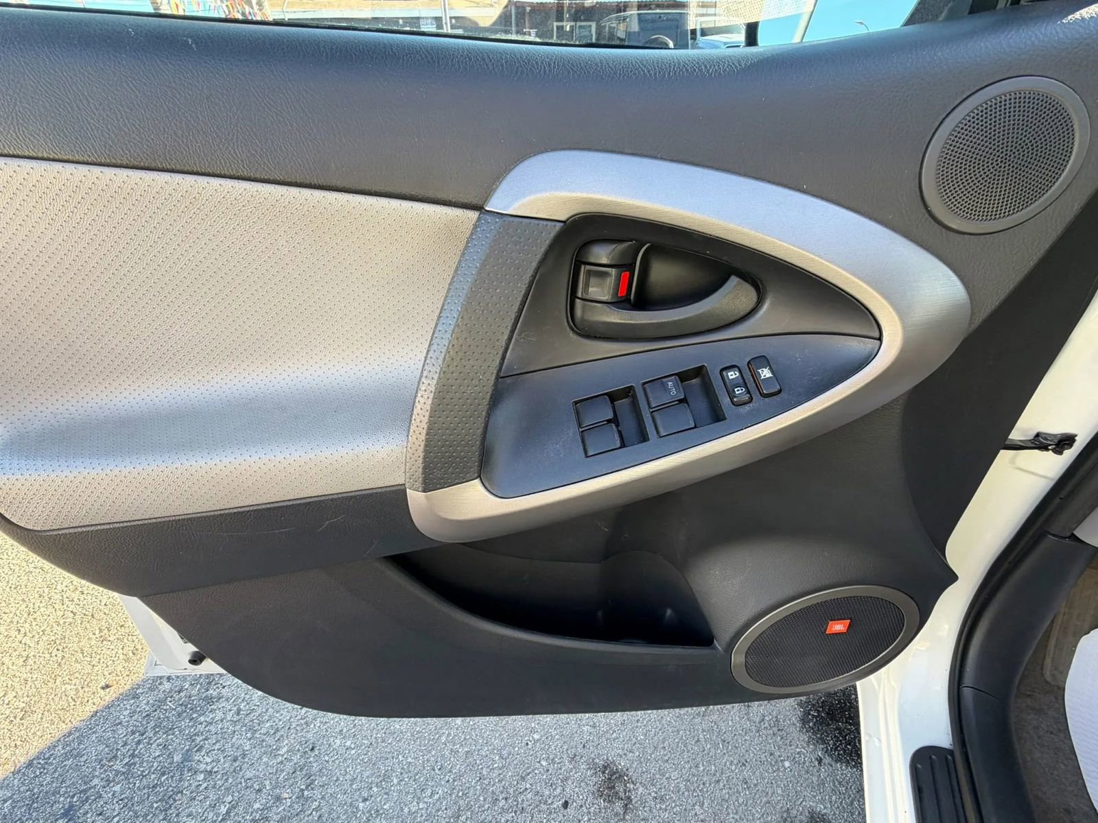 Used 2008 Toyota RAV4 Limited FWD image 23