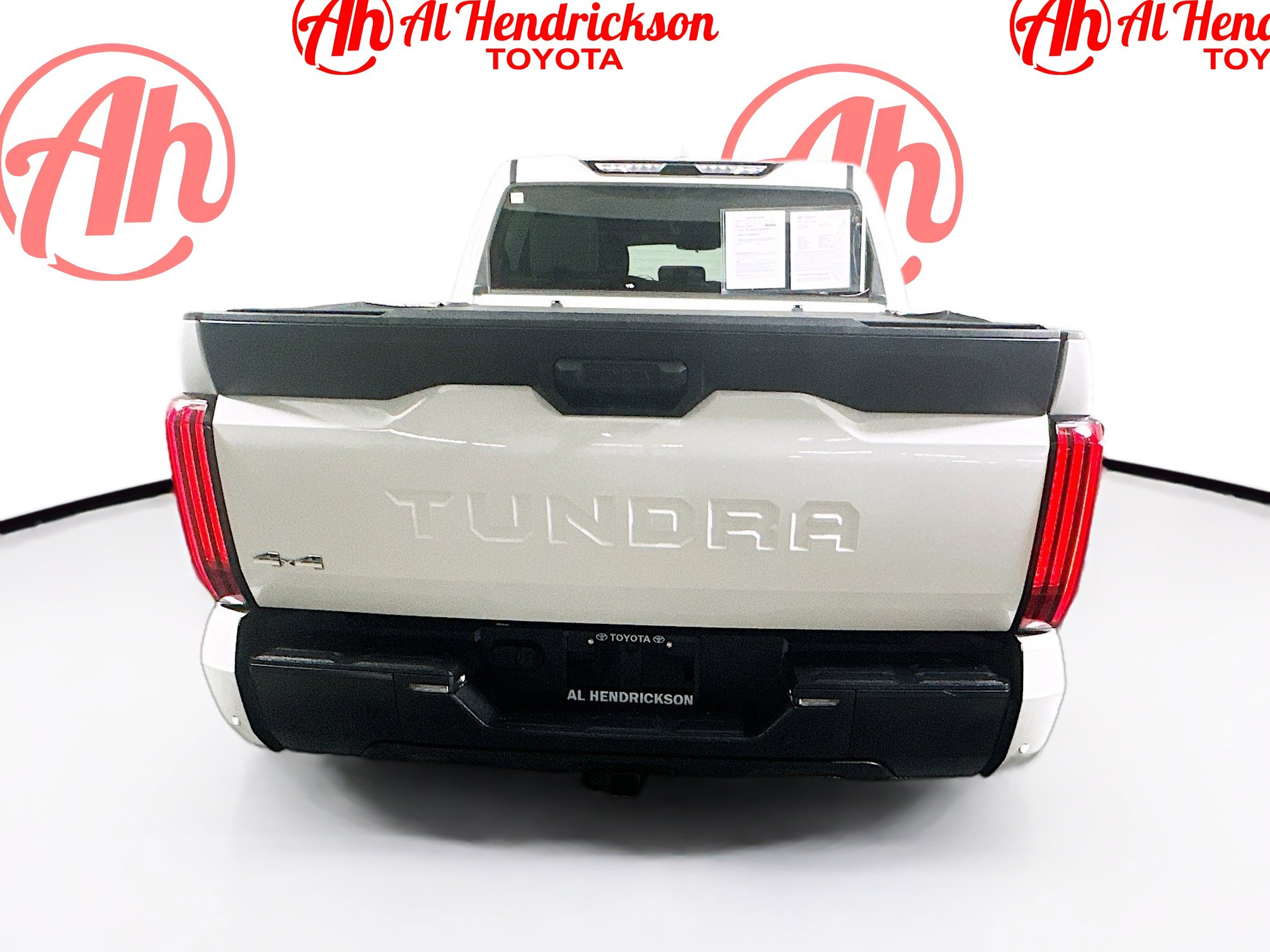 Used 2022 Toyota Tundra SR5 w/ SR5 Premium Package image 31