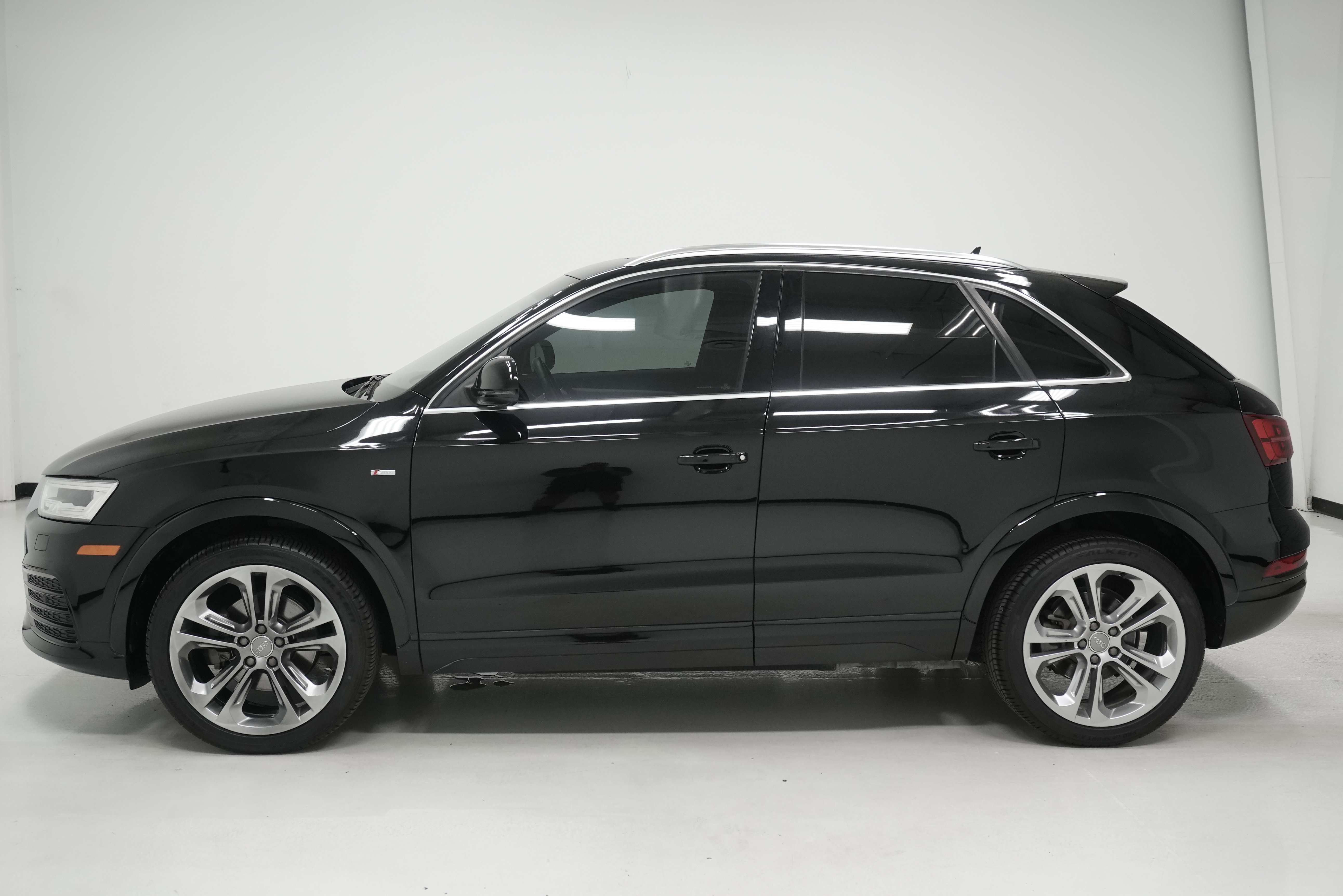 Used 2018 Audi Q3 2.0T Premium Plus w/ Premium Plus Package image 7