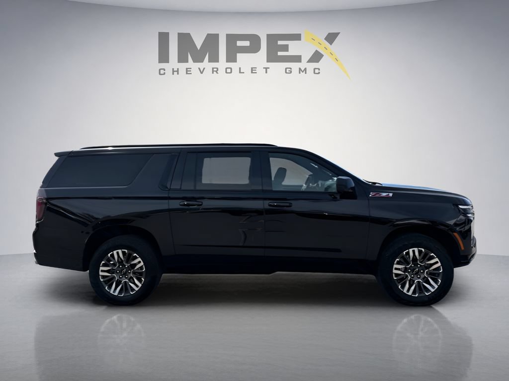 Used 2025 Chevrolet Suburban Z71 AWD/4WD image 6