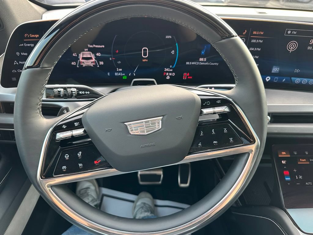 Certified 2026 Cadillac Vistiq Luxury AWD/4WD image 12