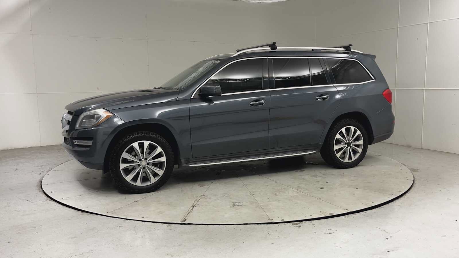 Used 2016 Mercedes-Benz GL 320 BlueTEC 4MATIC image 3