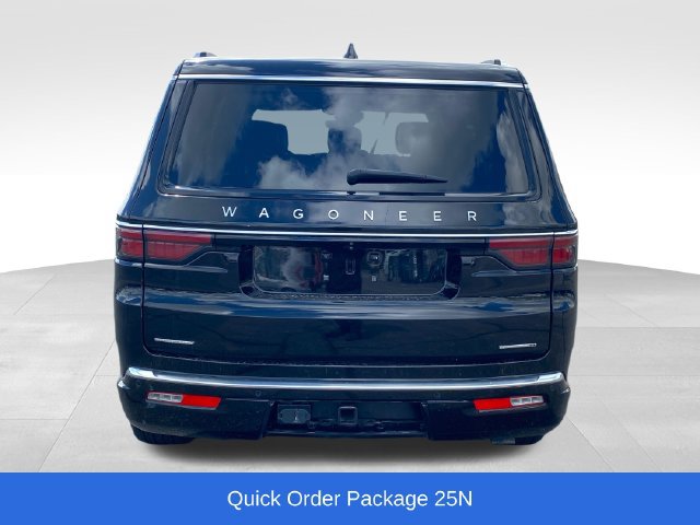 Used 2023 Jeep Wagoneer Series III w/ Preferred Equipment Group AWD/4WD image 4