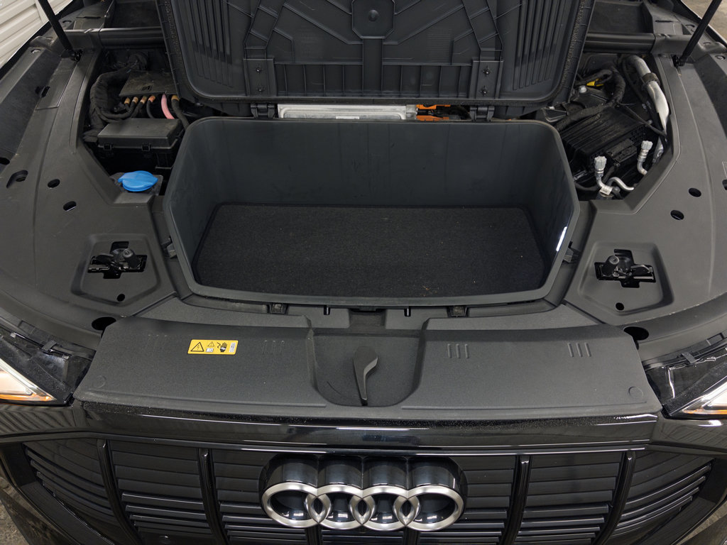 Used 2021 Audi e-tron Premium w/ Convenience Plus Package AWD/4WD image 26