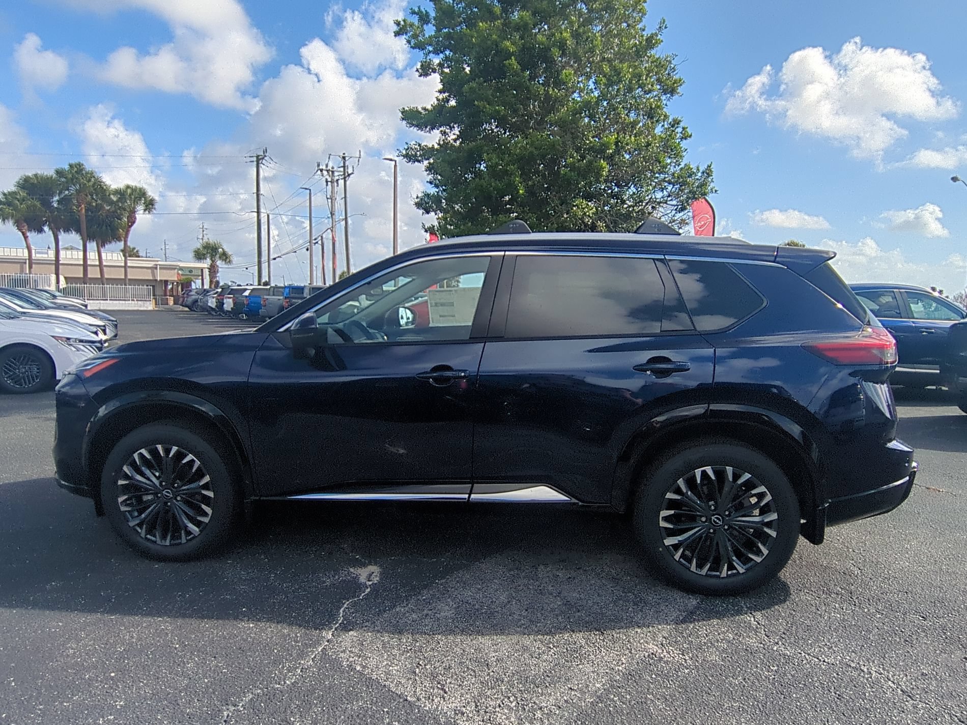 New 2026 Nissan Rogue Platinum AWD/4WD image 7